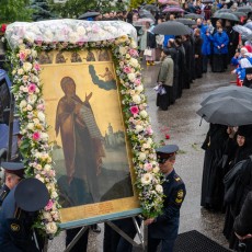 Крестный ход в Свято-Боголюбский монастырь