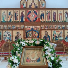 Пасхальная служба на монастырском подворье