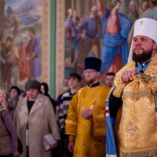 Архиерейское богослужение в Свято-Воскресенском соборе Архиерейское богослужение в Свято-Воскресенском соборе
